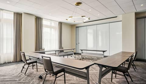 Hyatt Place Chicago Medical/University District — photo 4