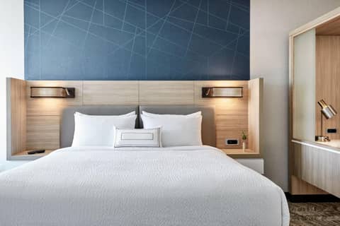 SpringHill Suites by Marriott Tampa Downtown — hotel room