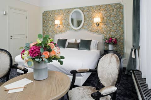 Hôtel Saint-Pétersbourg Opéra & Spa — hotel room