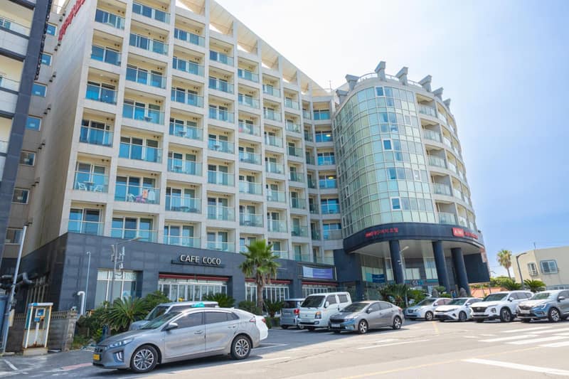 Hamdeok Beach Stay Jeju — building