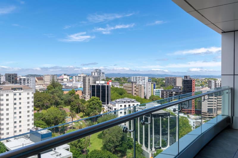 Four Points by Sheraton Auckland — balance & terrace