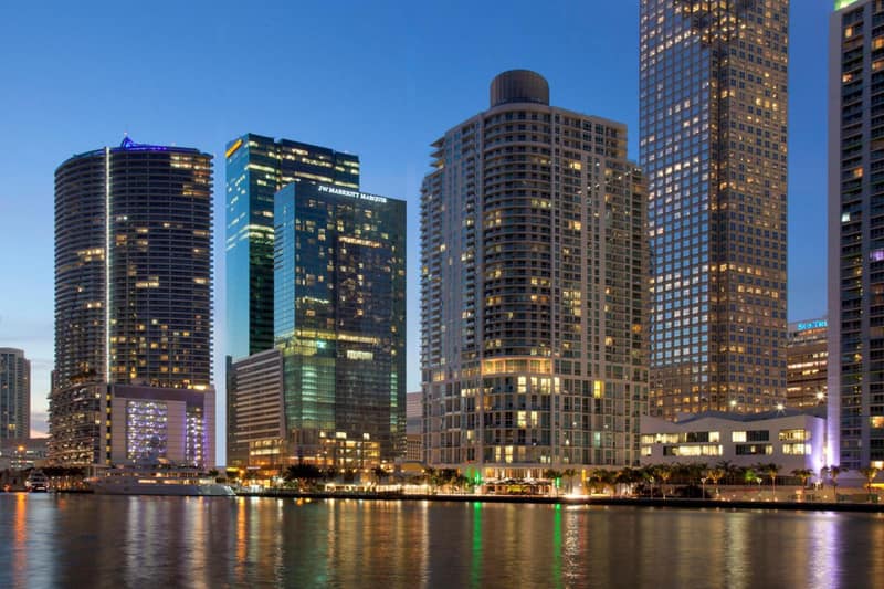 JW Marriott Marquis Miami — building