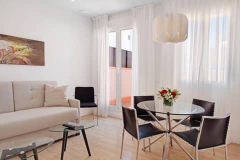 Apartamentos Metrópolis — hotel room
