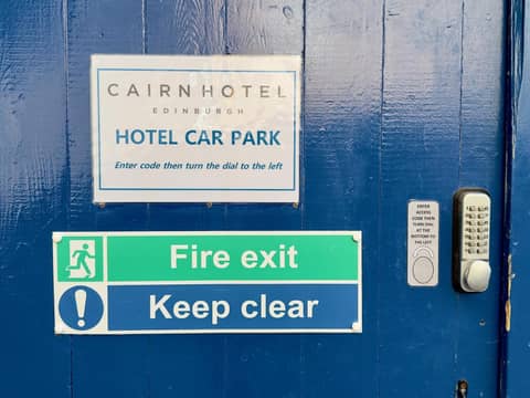 Cairn Hotel & Apartments — photo 2