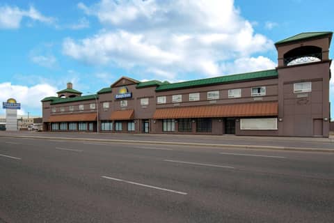 Days Inn by Wyndham Calgary South — photo 4