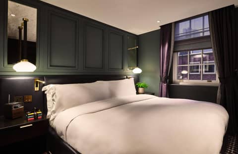 The Mayfair Townhouse — hotel room