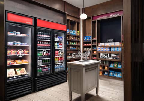 Hampton Inn Chicago Downtown/Magnificent Mile — dining