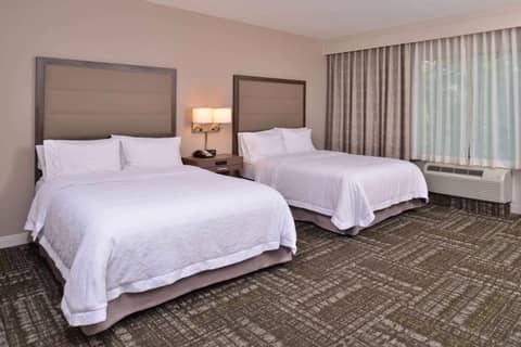 Hampton Inn & Suites Dallas Market Center — photo 5