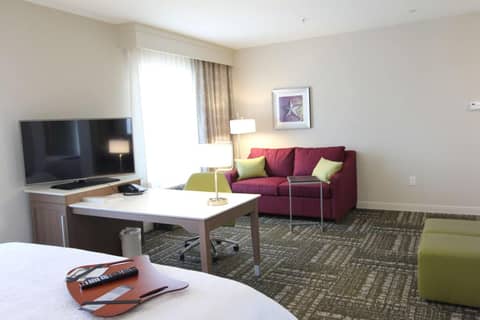 Hampton Inn & Suites Dallas Market Center — photo 6
