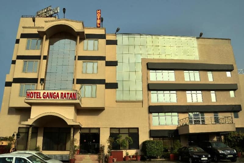 Hotel Ganga Ratan — building