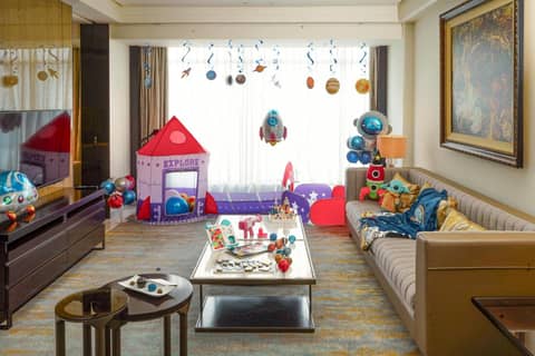Sheraton Grand Jakarta Gandaria City Hotel — hotel room