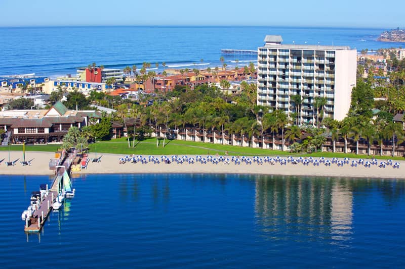 Catamaran Resort Hotel and Spa — building