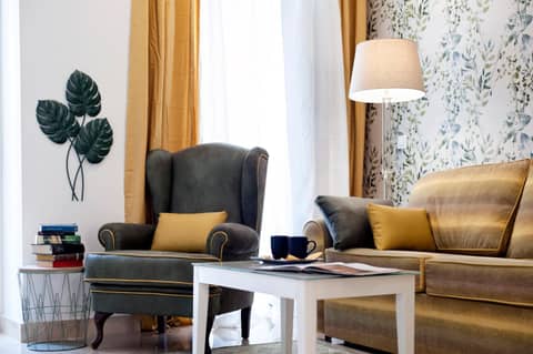 Singular Metropol — lounge
