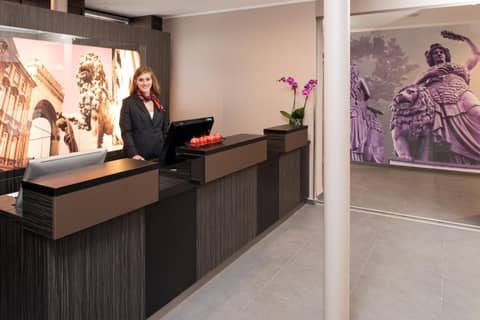 Hotel Munich City — recepcion & lobby