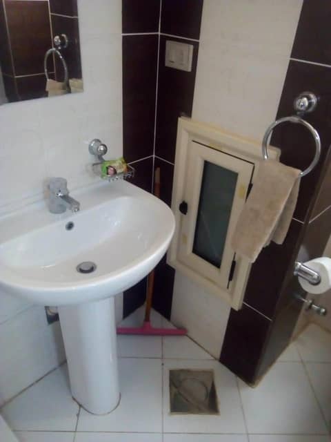 Nour Plaza Hurghada النور بلازا الغردقة — bathroom