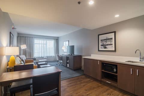 Hampton Inn Chicago North-Loyola Station — photo 7