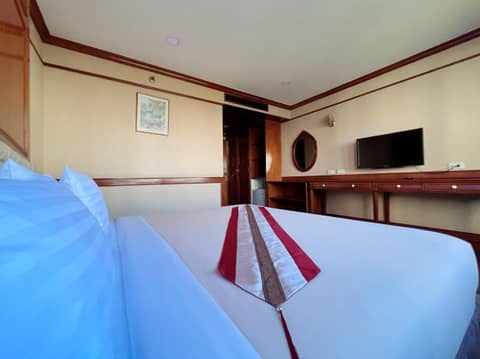 The Promenade Bangkok — hotel room