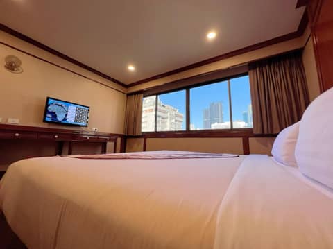 The Promenade Bangkok — hotel room