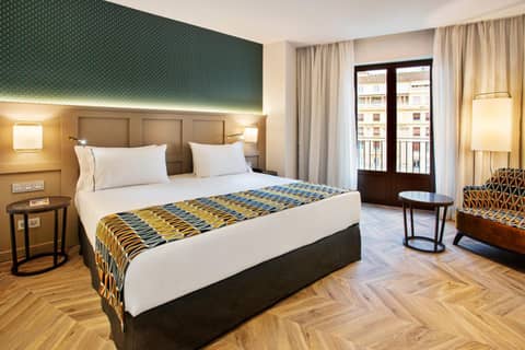 Eurostars Puerta Real — bedroom