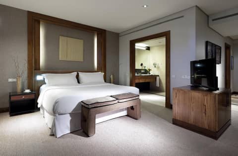 Eurostars Suites Mirasierra — bedroom