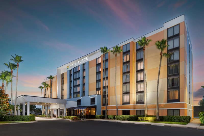 Hyatt Place across from Universal Orlando Resort — building
