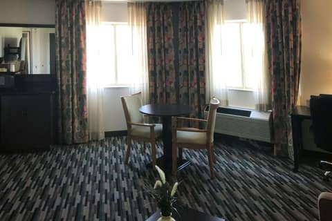 Garner Hotel Denver Airport Area — photo 3