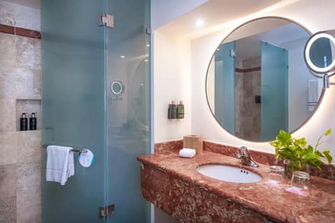 Meliá Casa Maya Cancún — bathroom
