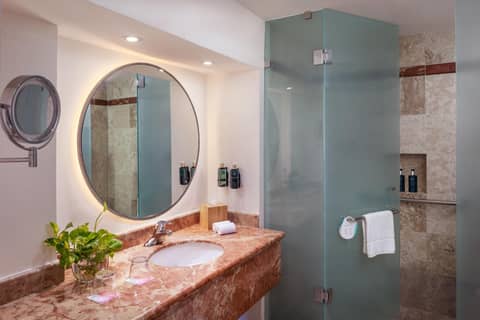 Meliá Casa Maya Cancún — bathroom