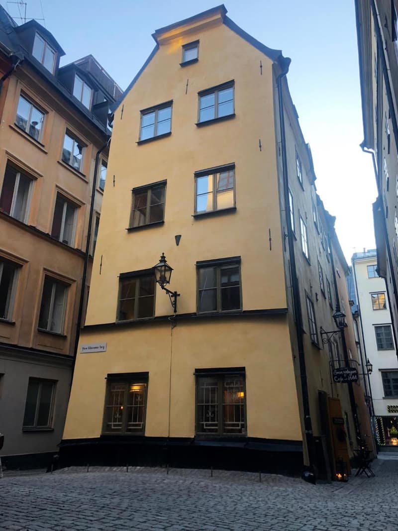 Hotel Sven Vintappare — building