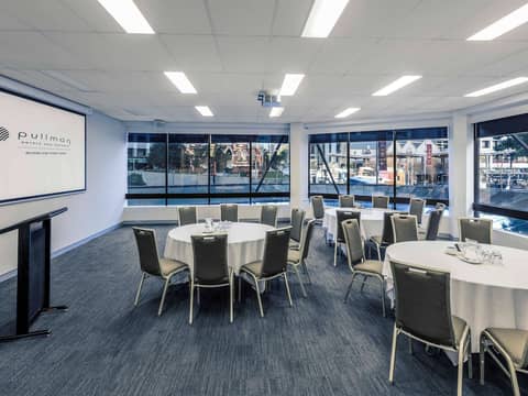 Mercure Brisbane King George Square — photo 7