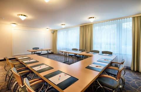 Leonardo Hotel Hamburg City Nord — meeting & event spaces