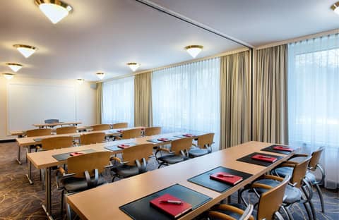 Leonardo Hotel Hamburg City Nord — meeting & event spaces