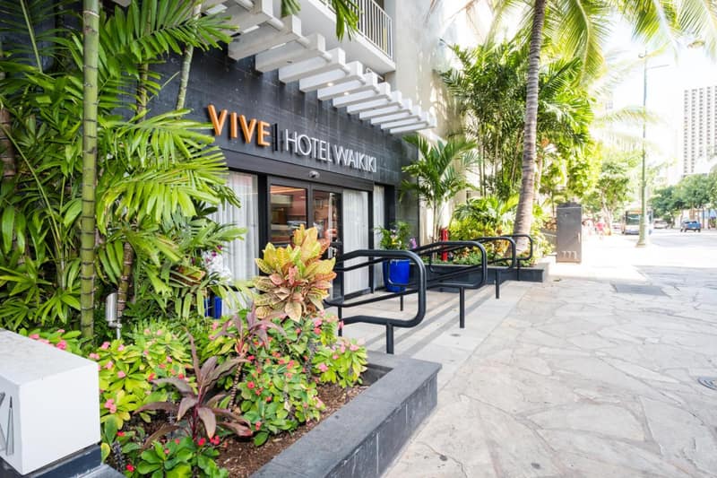 VIVE Hotel Waikiki — building