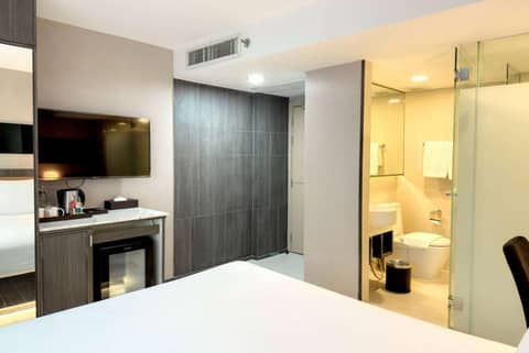 Ramada Graand Swiss Sukhumvit 11 — hotel room