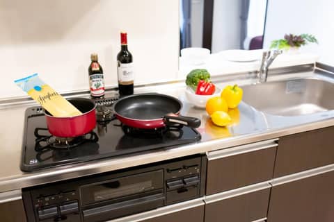 BON Condominium Umeda — kitchen