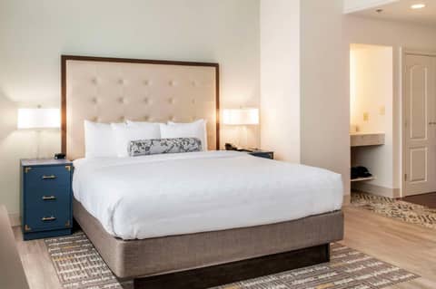 St Charles Coach House, an Ascend Collection Hotel — photo 9
