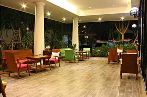 Smile Hua-Hin Resort - SHA Plus — lounge