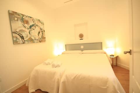 Apartamentos Setas Center — hotel room