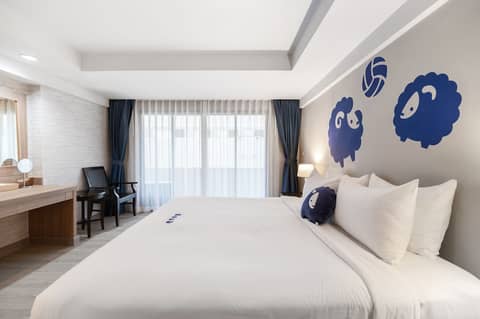 Kokotel Phuket Patong — bedroom