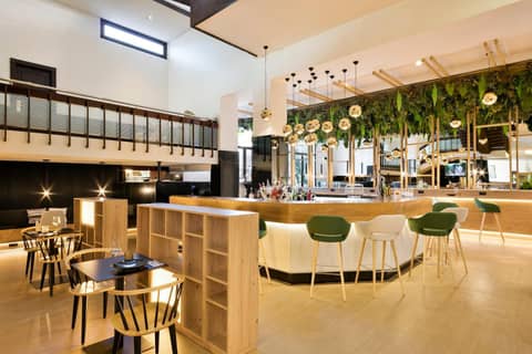 Meliá Madrid Barajas — dining
