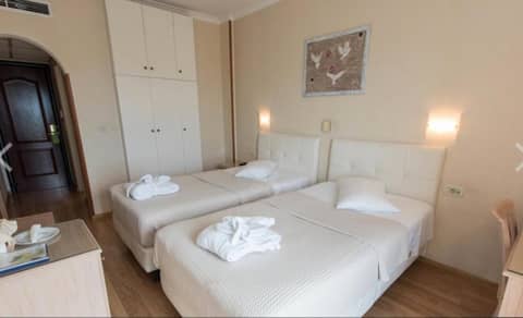 Hotel London — bedroom