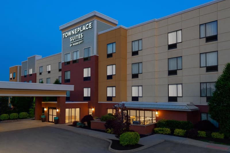 TownePlace Suites Buffalo Airport — building
