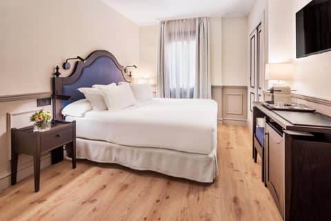 H10 Corregidor Boutique Hotel — hotel room
