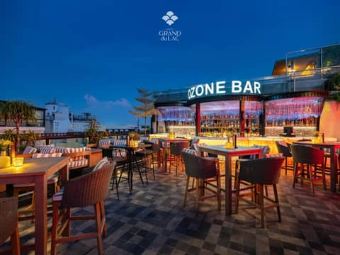 GRAND HOTEL du LAC Hanoi — roof