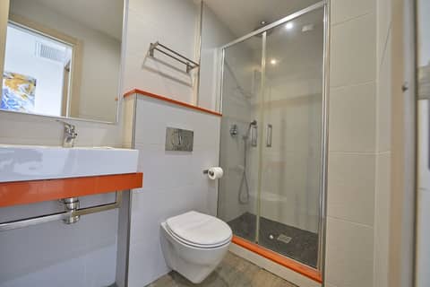MLL Palma Bay Club Resort Hotel — bathroom