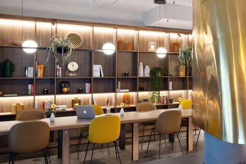 NH Hamburg Altona — lounge