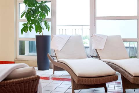 NH Hamburg Altona — recepcion & lobby