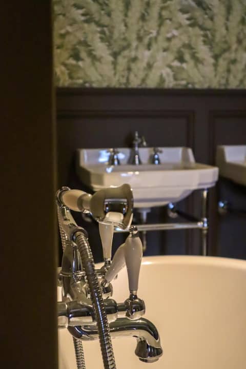 Bayard Bellecour — bathroom