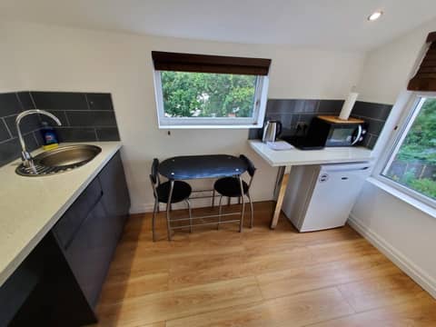 The Ashcroft Studios & Apartments with Free Parking — photo 4