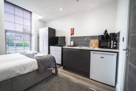 The Ashcroft Studios & Apartments with Free Parking — photo 9